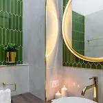 Old Town Luxury Apartment *