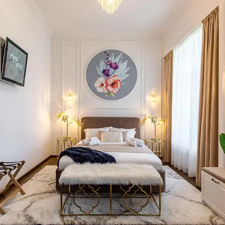 Old Town Luxury
