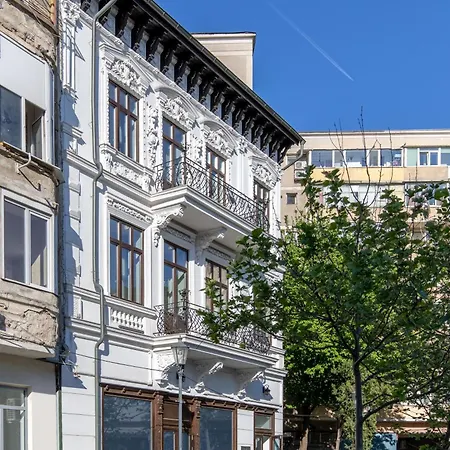 Apartment Old Town Luxury