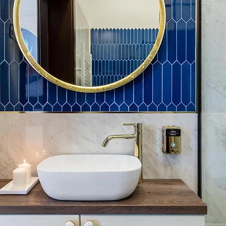 Apartment Old Town Luxury