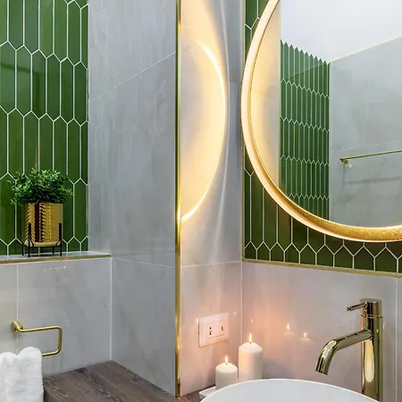 Old Town Luxury Apartment *