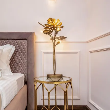 Апартаменты Old Town Luxury